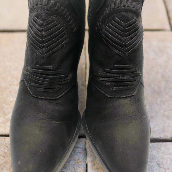 Vince Camuto Binks Ankle Bootie Size 8 - Picture 6 of 6